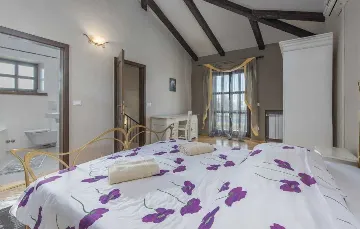 Istrian-Style Villa with Private Pool, Sleeps 8 in Baldaši