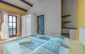 Istrian-Style Villa with Private Pool, Sleeps 8 in Baldaši