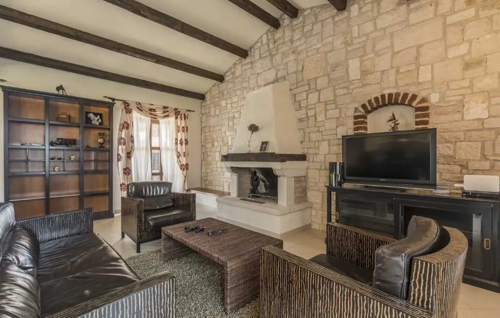 Istrian-Style Villa with Private Pool, Sleeps 8 in Baldaši