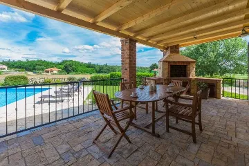 Istrian-Style Villa with Private Pool, Sleeps 8 in Baldaši