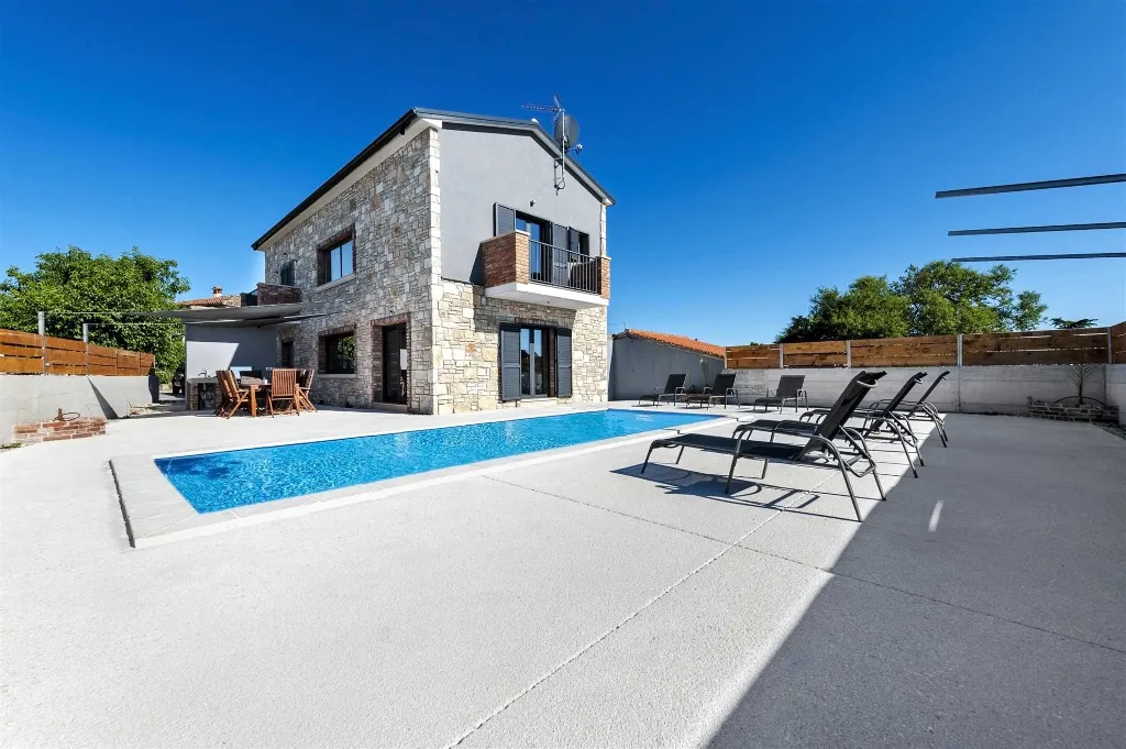 3-Bedroom Villa in Kanfanar for Up to 8 Guests