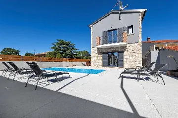 3-Bedroom Villa in Kanfanar for Up to 8 Guests