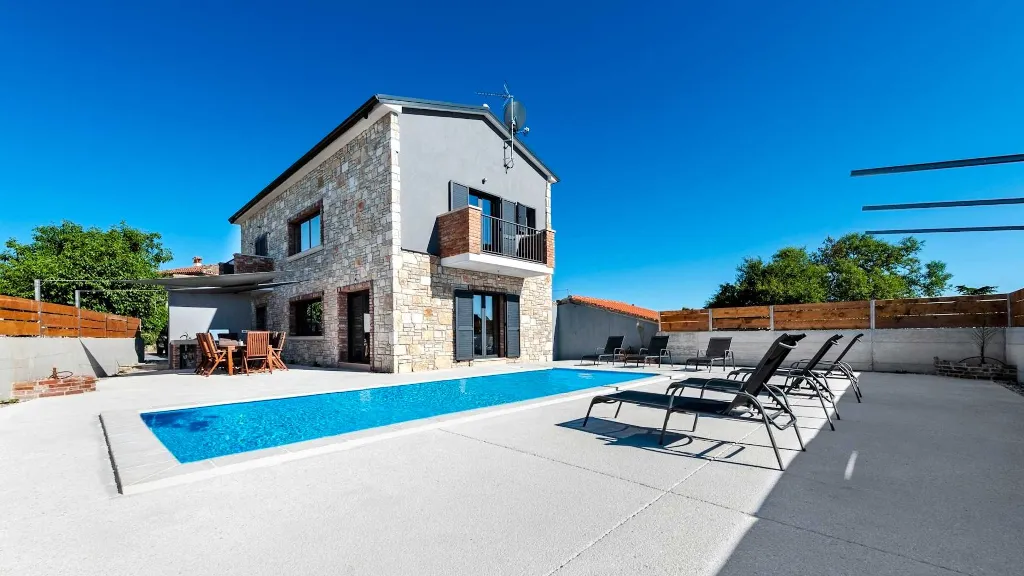 3-Bedroom Villa in Kanfanar for Up to 8 Guests