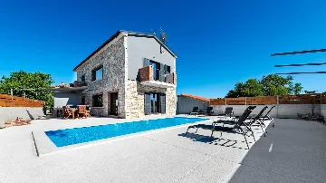 3-Bedroom Villa in Kanfanar for Up to 8 Guests