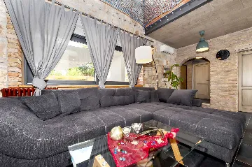 3-Bedroom Villa in Kanfanar for Up to 8 Guests