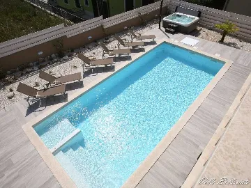 8-Bedroom Villa in Premantura with Heated Pool