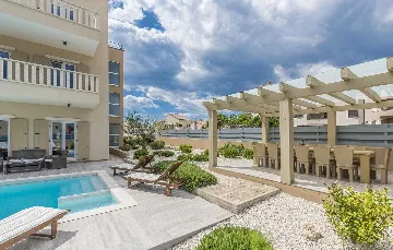 8-Bedroom Villa in Premantura with Heated Pool