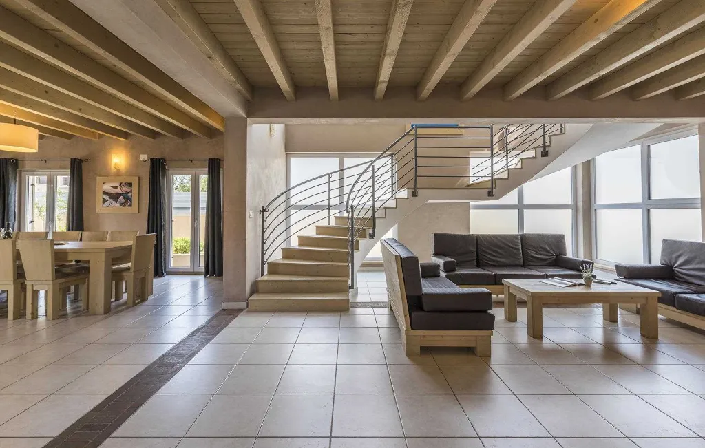 8-Bedroom Villa in Premantura with Heated Pool