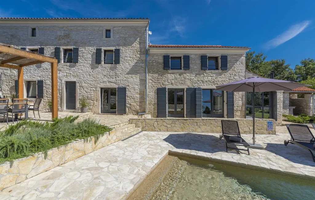4-Bedroom Villa with Pool in Bičići, Croatia