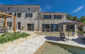 4-Bedroom Villa with Pool in Bičići, Croatia
