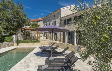 4-Bedroom Villa with Pool in Bičići, Croatia