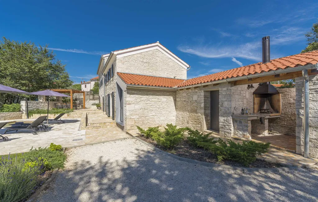 4-Bedroom Villa with Pool in Bičići, Croatia