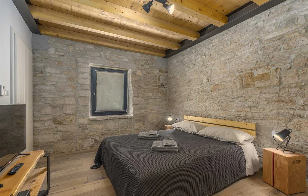 4-Bedroom Villa with Pool in Bičići, Croatia