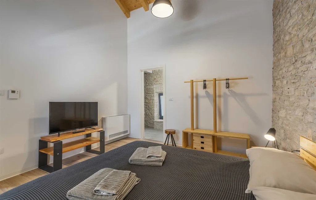 4-Bedroom Villa with Pool in Bičići, Croatia