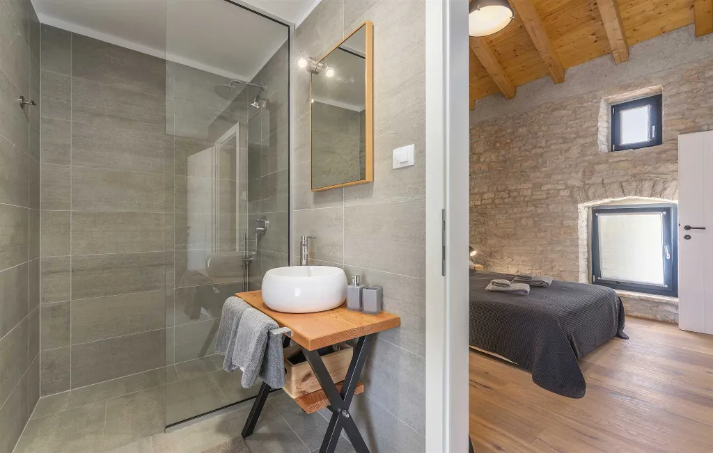 4-Bedroom Villa with Pool in Bičići, Croatia