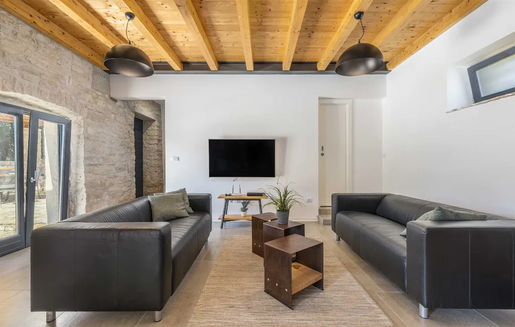 4-Bedroom Villa with Pool in Bičići, Croatia