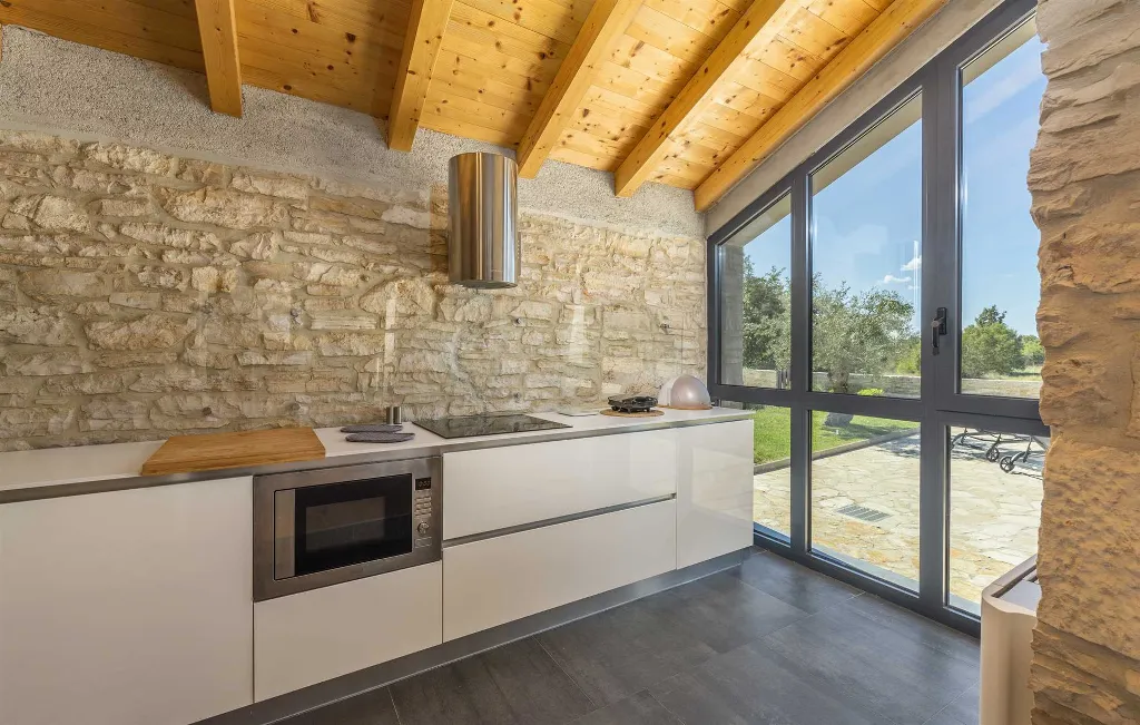 4-Bedroom Villa with Pool in Bičići, Croatia