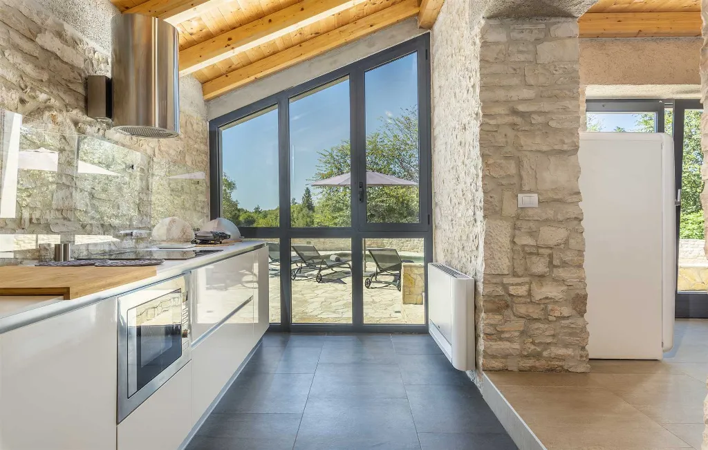 4-Bedroom Villa with Pool in Bičići, Croatia