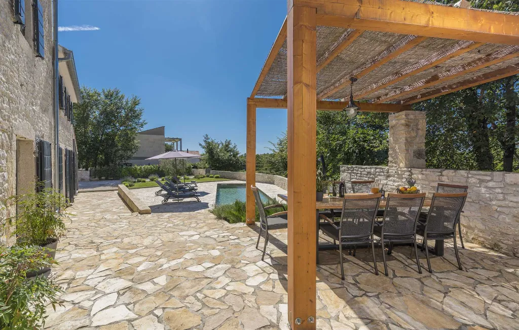 4-Bedroom Villa with Pool in Bičići, Croatia
