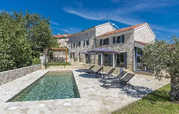 4-Bedroom Villa with Pool in Bičići, Croatia