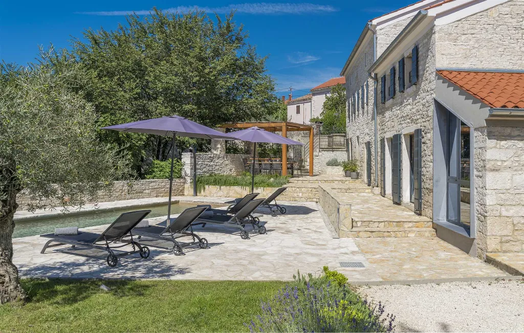 4-Bedroom Villa with Pool in Bičići, Croatia
