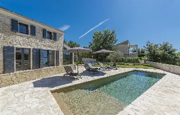 4-Bedroom Villa with Pool in Bičići, Croatia