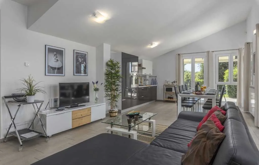 Villa in Butkovići for 7 Guests