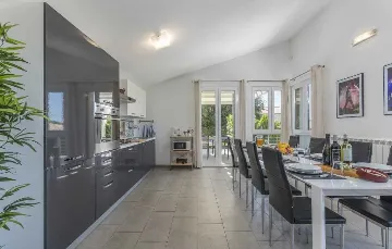 Villa in Butkovići for 7 Guests