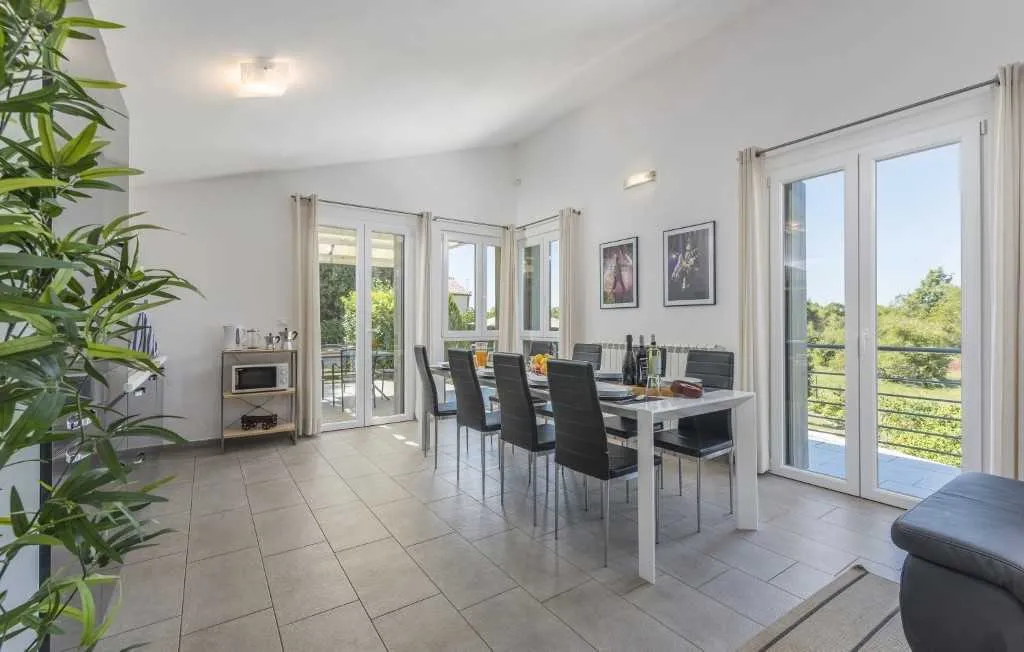 Villa in Butkovići for 7 Guests