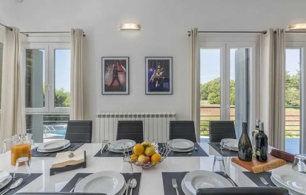 Villa in Butkovići for 7 Guests