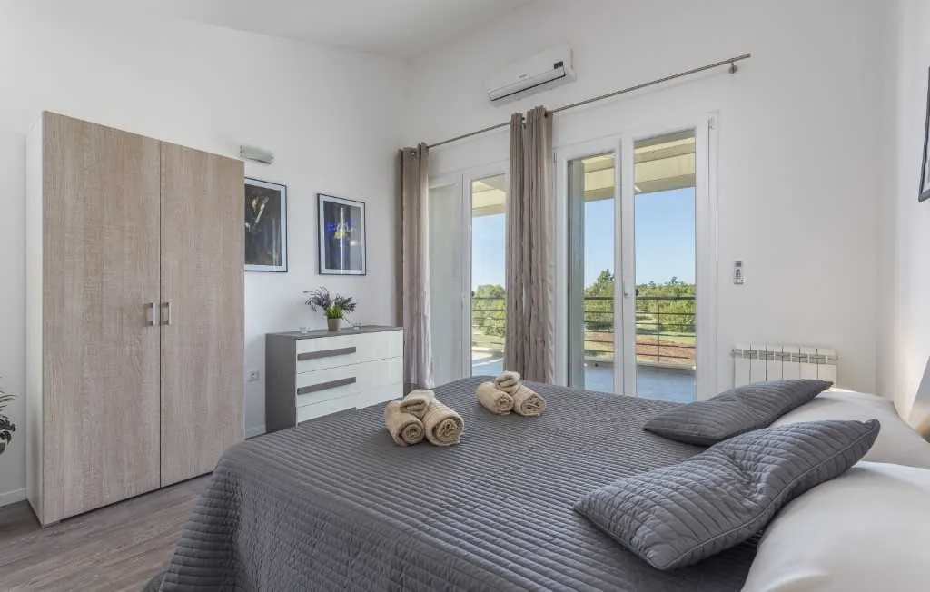 Villa in Butkovići for 7 Guests