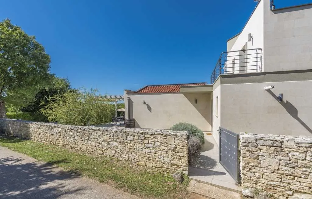 Villa in Butkovići for 7 Guests