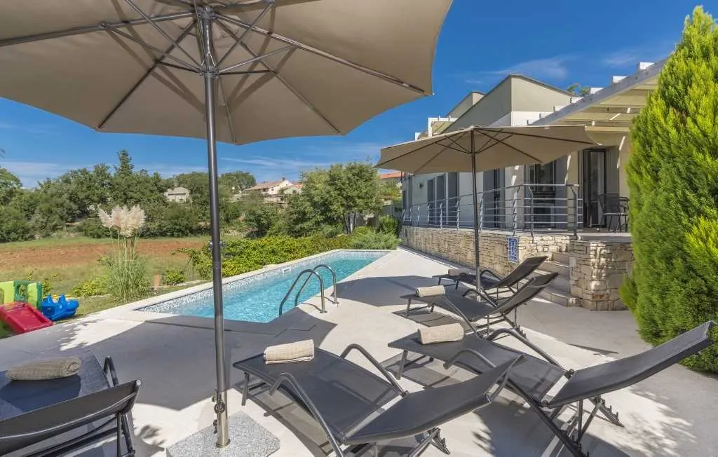 Villa in Butkovići for 7 Guests