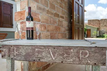 2-Bedroom Villa with Private Pool in Marčana