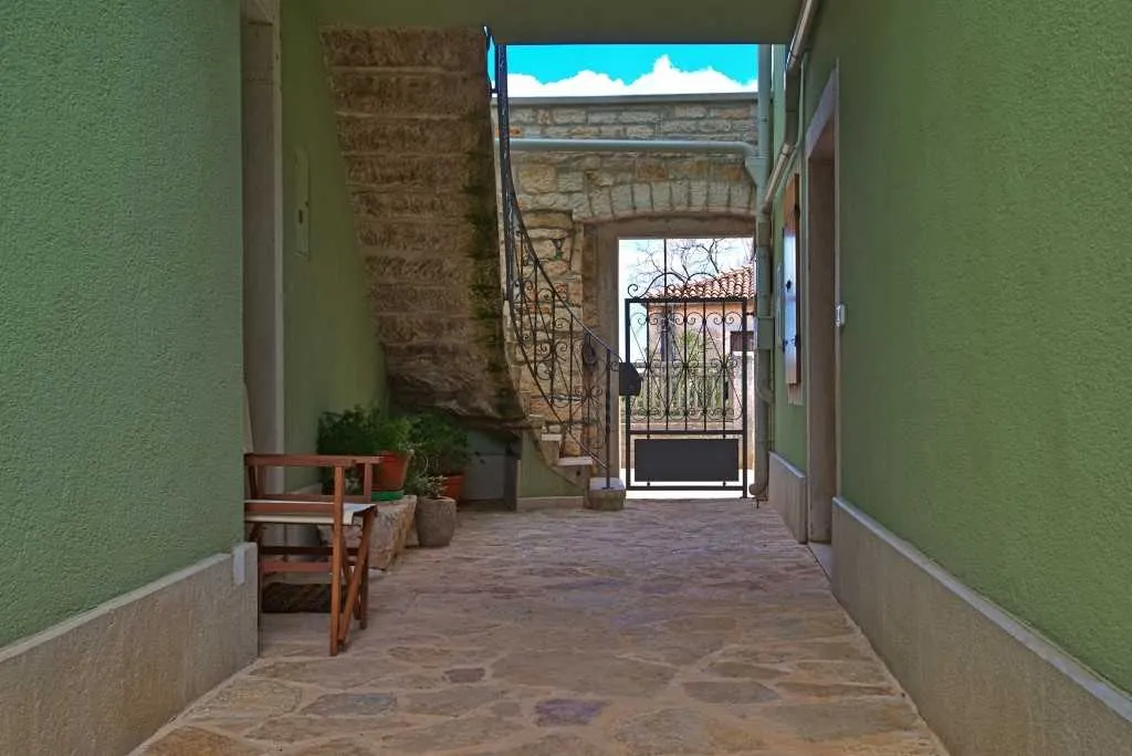 2-Bedroom Villa with Private Pool in Marčana