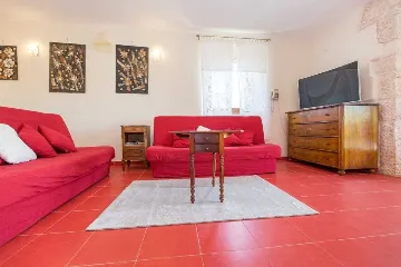 2-Bedroom Villa with Private Pool in Marčana