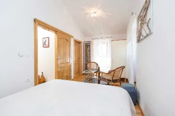 2-Bedroom Villa with Private Pool in Marčana