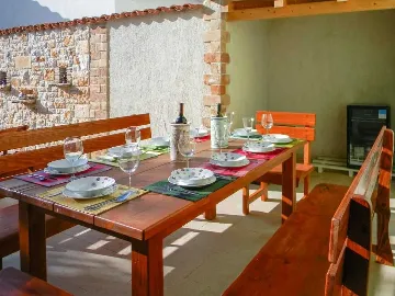 2-Bedroom Villa with Private Pool in Marčana