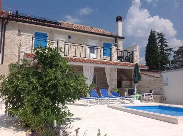 Umag Villa with Swimming Pool for 10