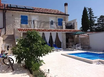 Umag Villa with Swimming Pool for 10