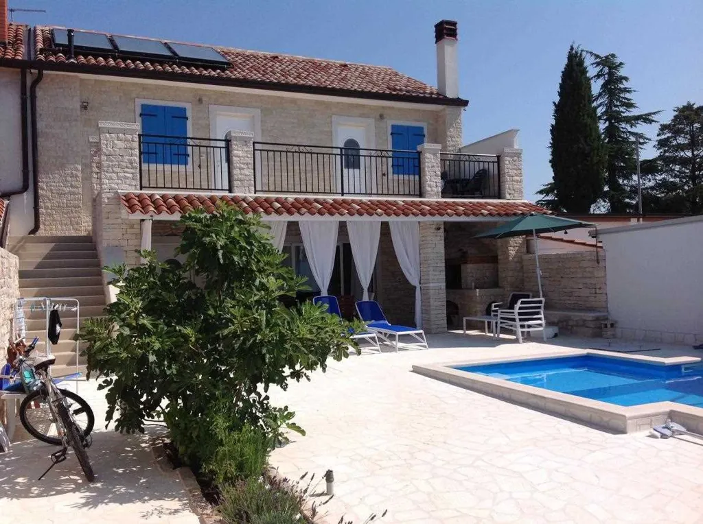Umag Villa with Swimming Pool for 10