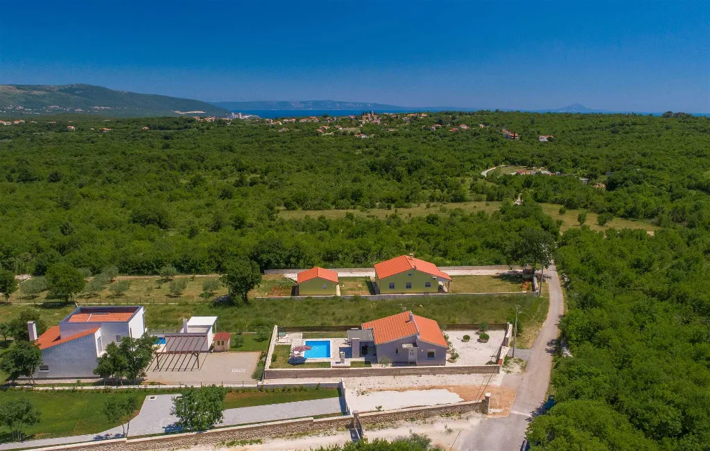 Rakalj Villa for 6 Guests with Private Heated Pool