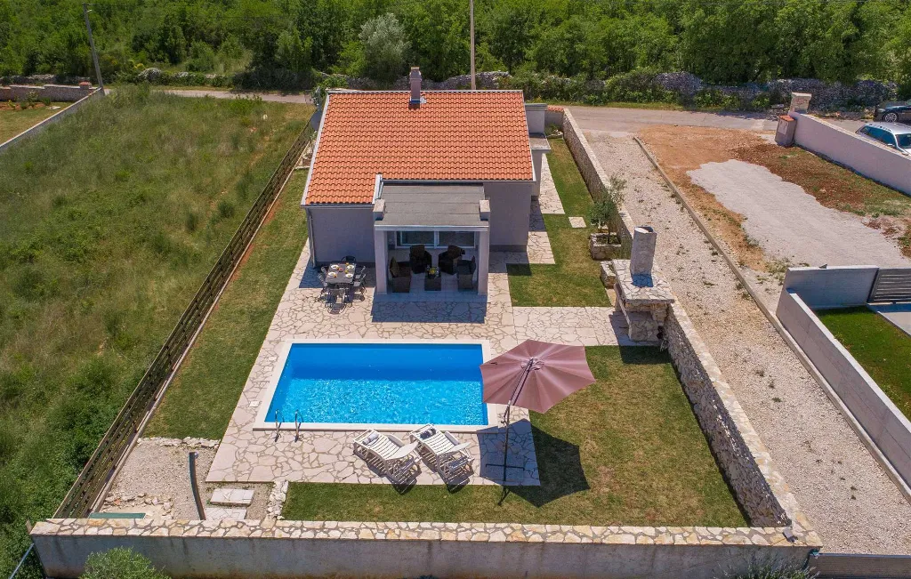 Rakalj Villa for 6 Guests with Private Heated Pool