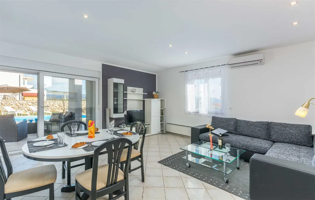 Rakalj Villa for 6 Guests with Private Heated Pool