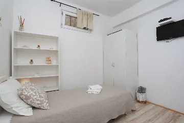 Villa with Oval Pool in Ripenda Verbanci, Croatia