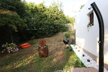 Villa with Oval Pool in Ripenda Verbanci, Croatia