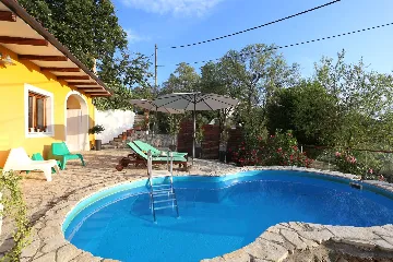 Villa with Oval Pool in Ripenda Verbanci, Croatia