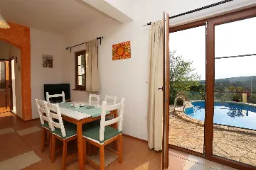 Villa with Oval Pool in Ripenda Verbanci, Croatia