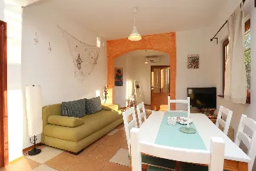 Villa with Oval Pool in Ripenda Verbanci, Croatia