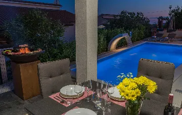 3-Bedroom Villa in Žbandaj for Up to 7 Guests